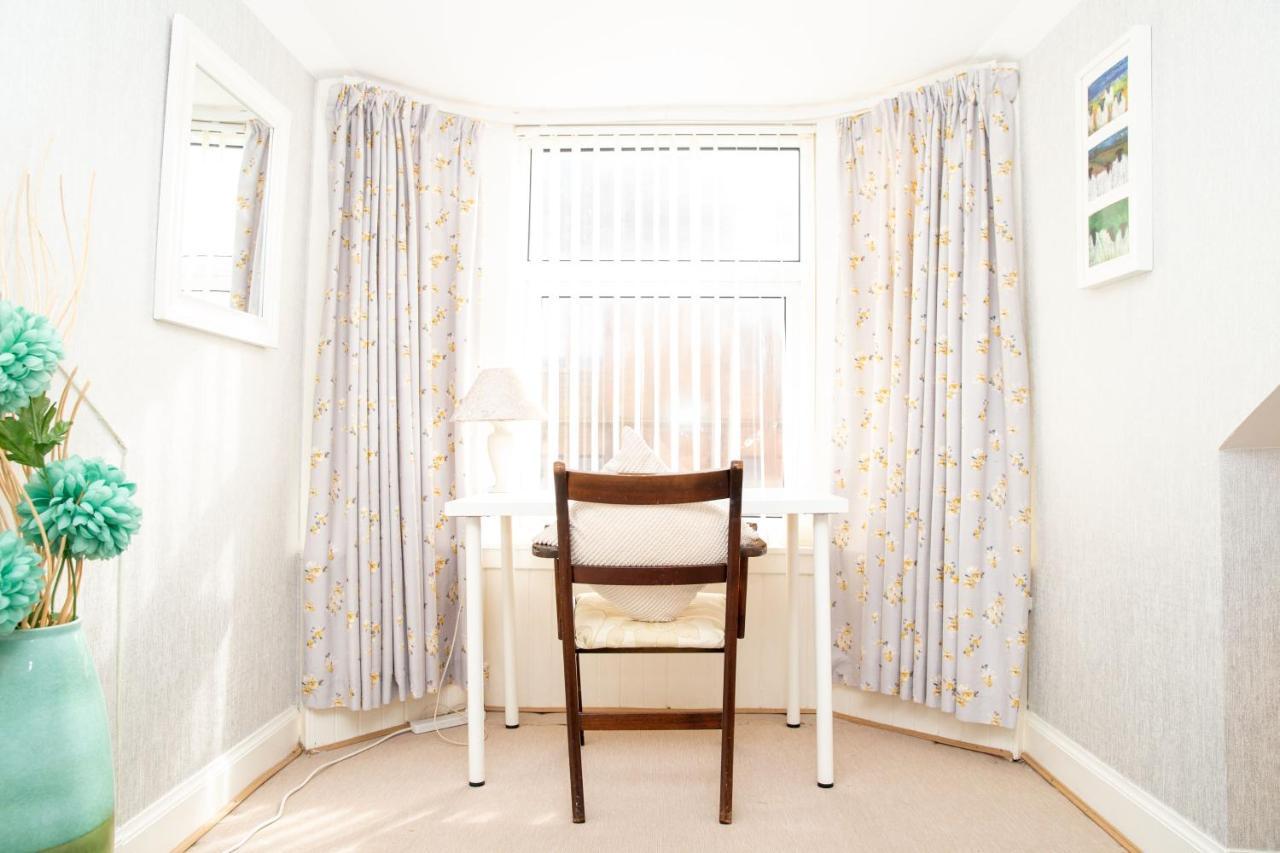 Sandgate 2-Bed Apartment In Ayr Central Location Exteriér fotografie